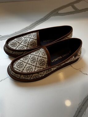Tory Burch Women’s Buddy T Monogram   Loafers